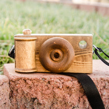 Load image into Gallery viewer, Toy Wooden Camera